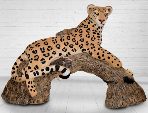 Wildcrete Leopard am Baumstaum 3D-Tier